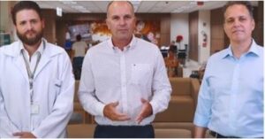 Diretores dos hospitais Cajuru e Marcelino Champagnat