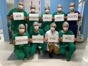 Profissionais da UTI